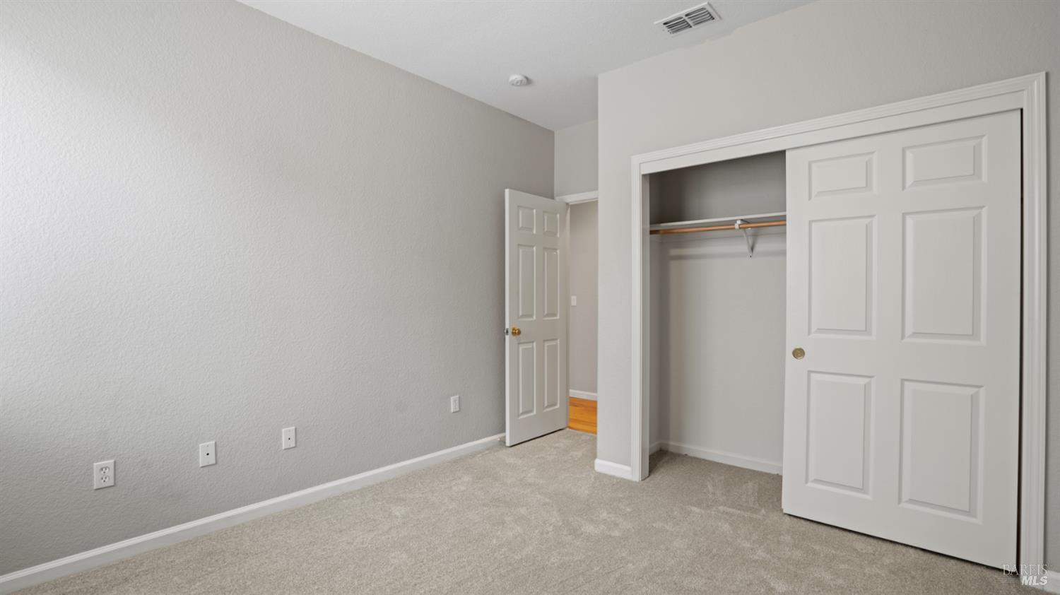 Detail Gallery Image 19 of 59 For 1006 Champion Pl, Vacaville,  CA 95687 - 4 Beds | 2 Baths