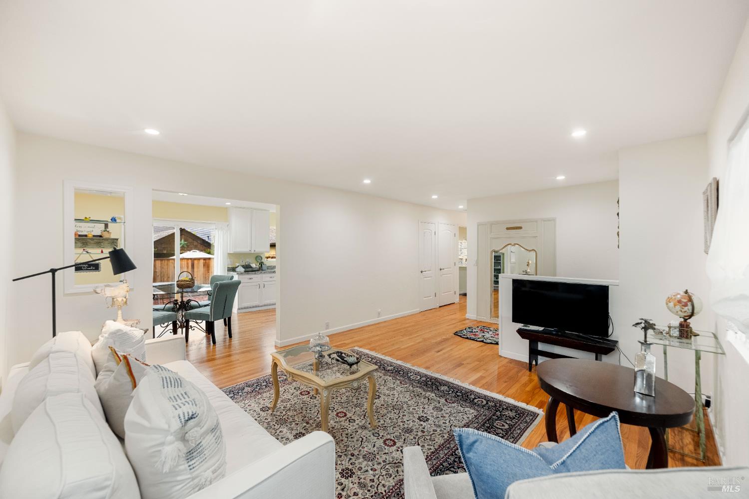 Detail Gallery Image 19 of 37 For 1343 Ash St, Napa,  CA 94559 - 6 Beds | 4/1 Baths