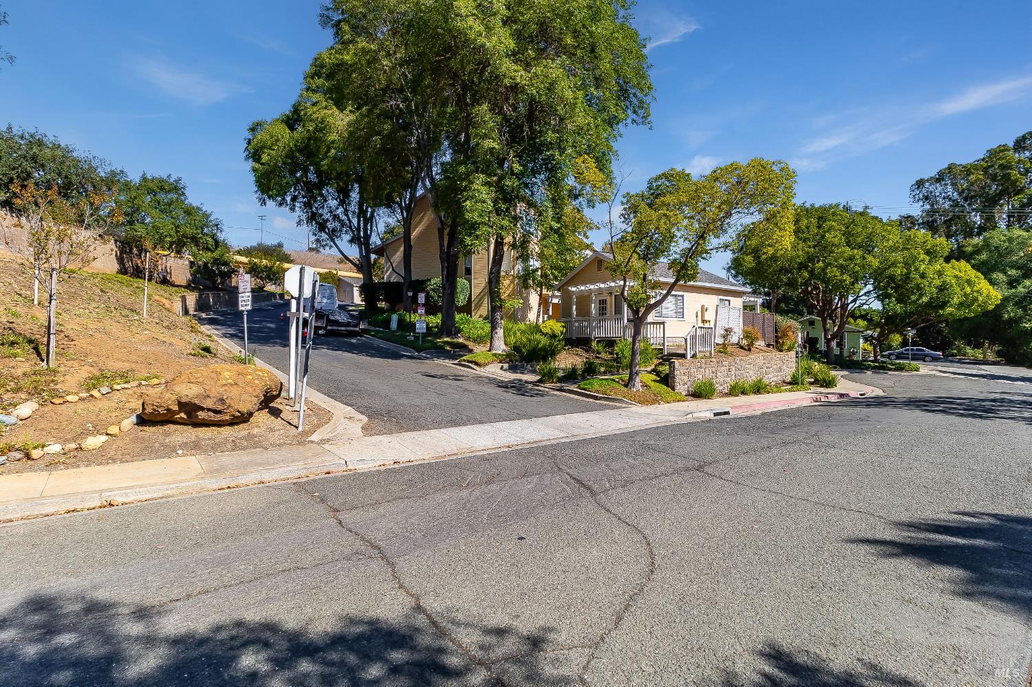 Detail Gallery Image 5 of 63 For 735 Buchanan St #221,  Benicia,  CA 94510 - 1 Beds | 1 Baths