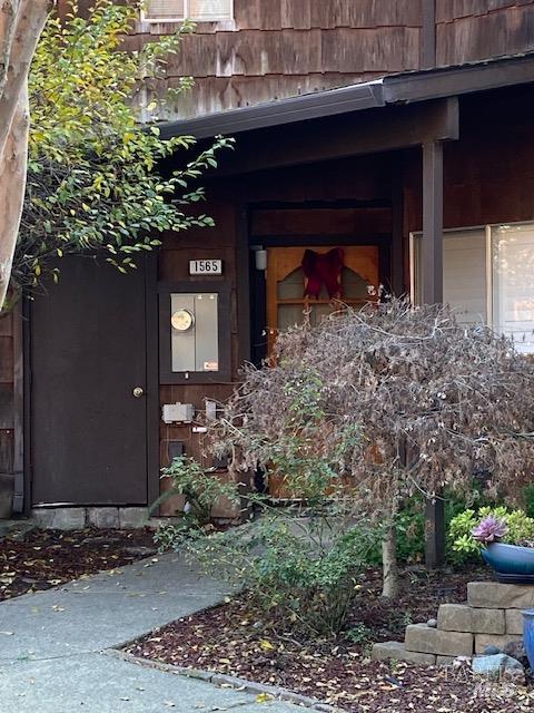 Detail Gallery Image 3 of 25 For 1565 Parkway Dr, Rohnert Park,  CA 94928 - 3 Beds | 1/1 Baths