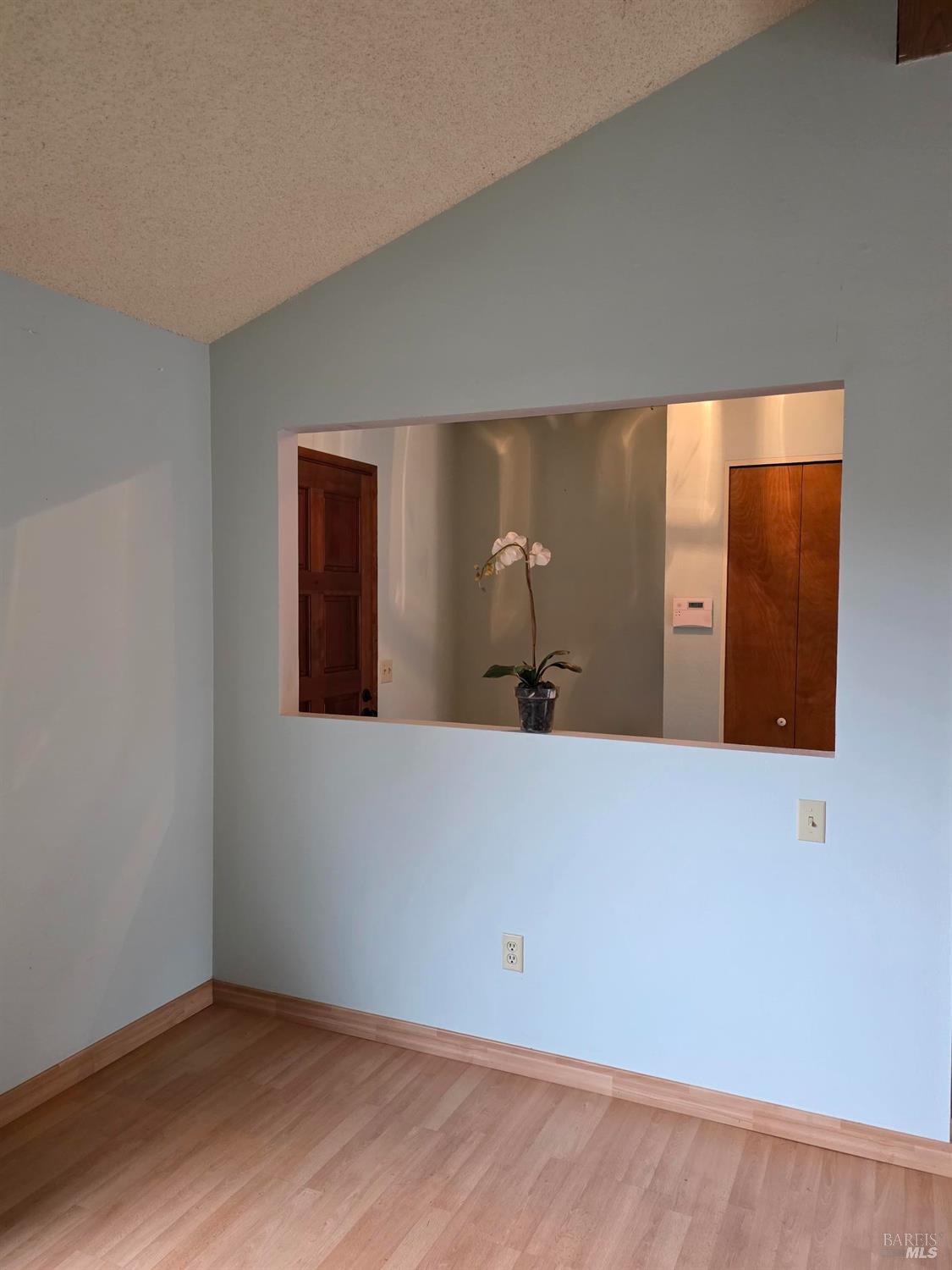 Detail Gallery Image 2 of 8 For 18782 Polley Ln, Sonoma,  CA 95476 - 3 Beds | 2 Baths