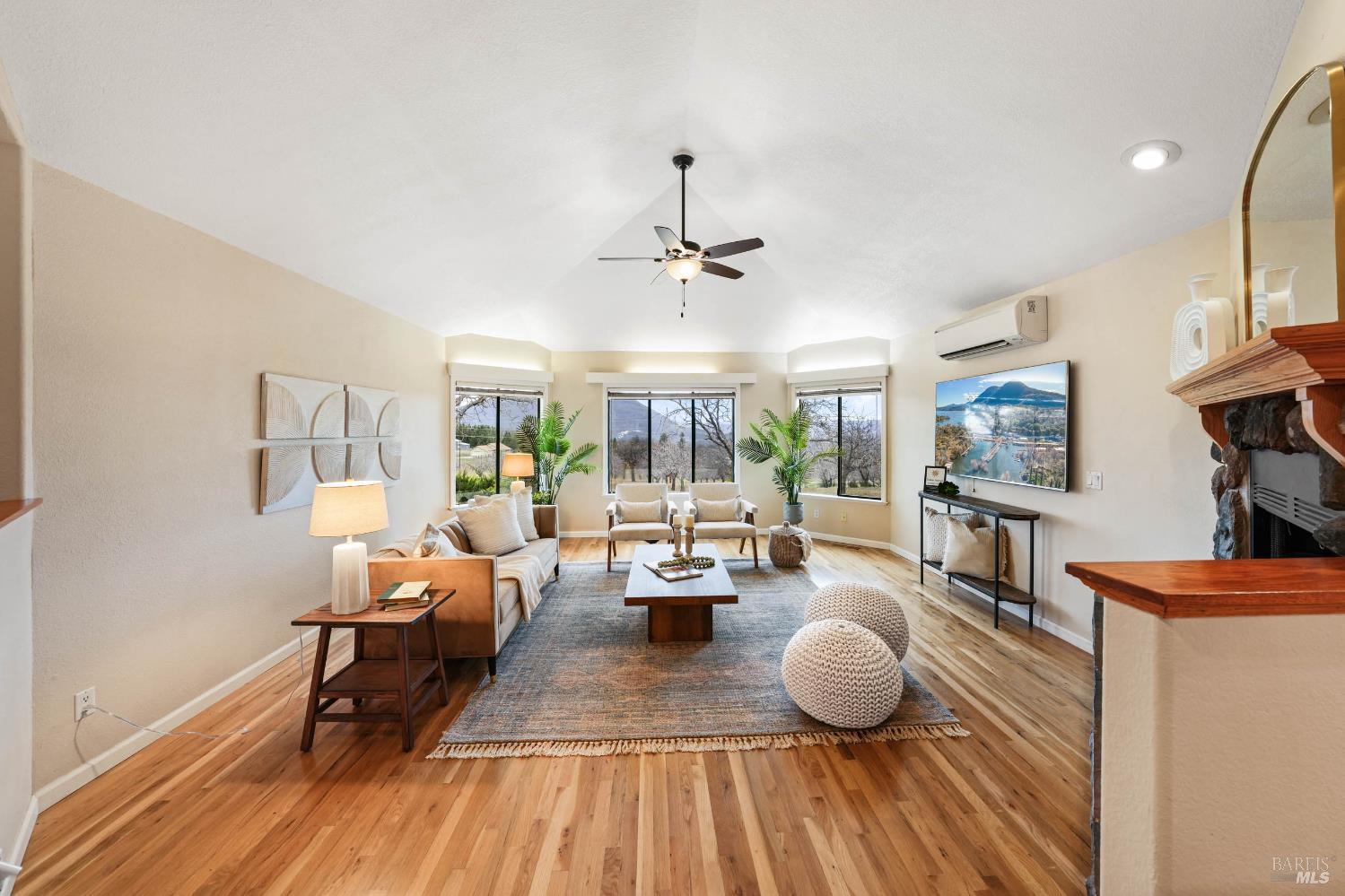 Detail Gallery Image 6 of 74 For 8700 Red Hills Rd, Kelseyville,  CA 95451 - 5 Beds | 3 Baths