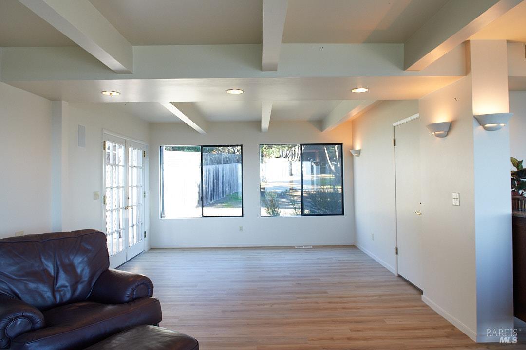 Detail Gallery Image 6 of 36 For 30200 N Hwy 1 Hwy, Fort Bragg,  CA 95437 - 2 Beds | 2 Baths