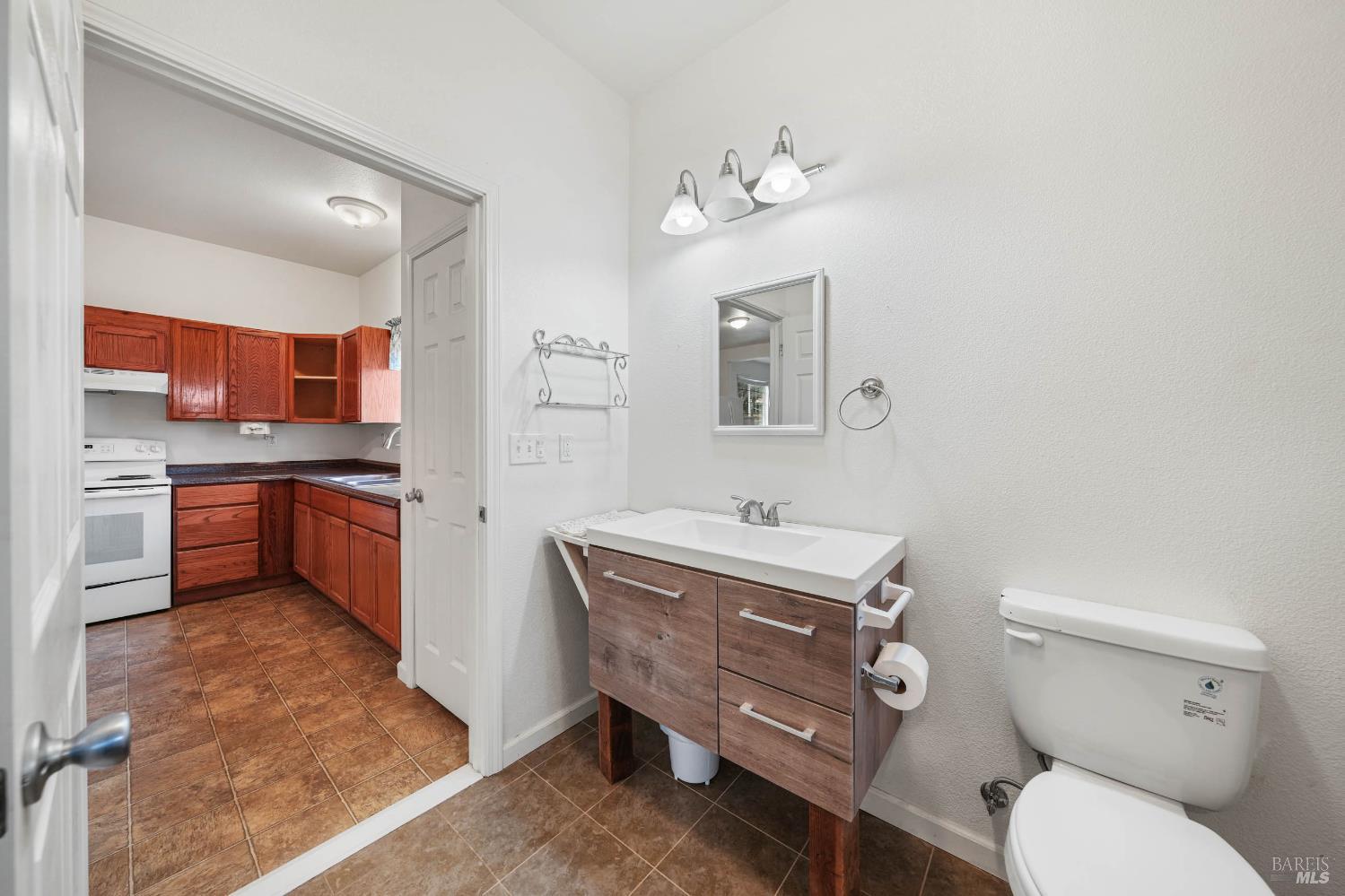 Detail Gallery Image 40 of 74 For 8700 Red Hills Rd, Kelseyville,  CA 95451 - 5 Beds | 3 Baths