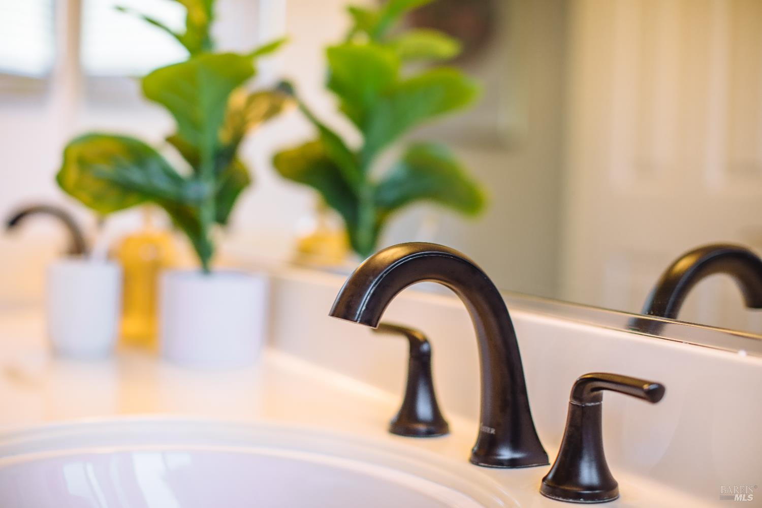 Detail Gallery Image 52 of 68 For 810 Wine Ct, Petaluma,  CA 94954 - 5 Beds | 3 Baths