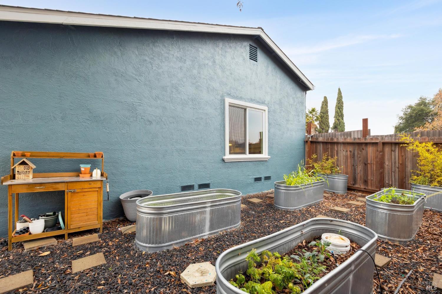 Detail Gallery Image 60 of 76 For 831 Heath Ct, Fairfield,  CA 94533 - 4 Beds | 2 Baths