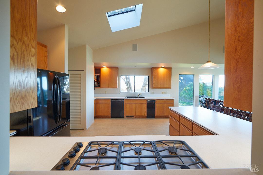 Detail Gallery Image 13 of 36 For 30200 N Hwy 1 Hwy, Fort Bragg,  CA 95437 - 2 Beds | 2 Baths