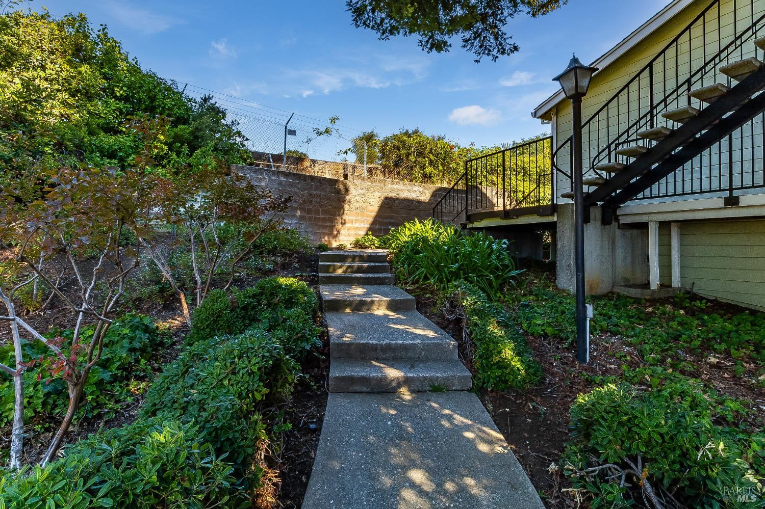 Detail Gallery Image 12 of 63 For 735 Buchanan St #221,  Benicia,  CA 94510 - 1 Beds | 1 Baths