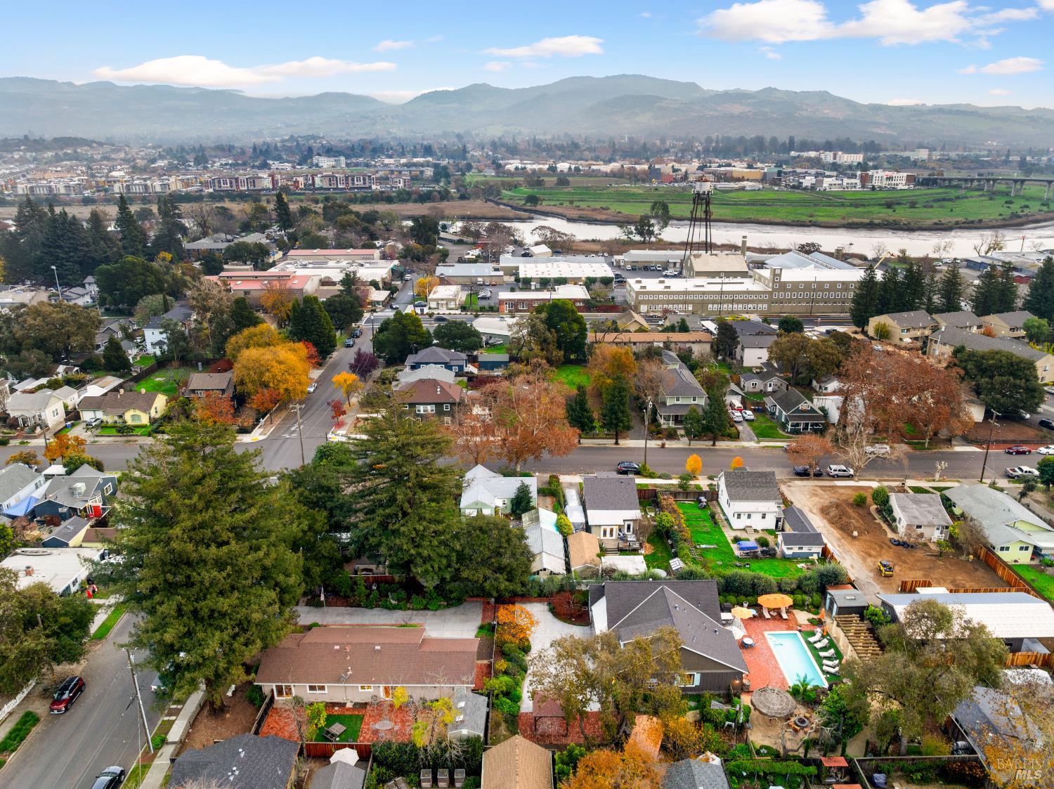 Detail Gallery Image 33 of 37 For 1343 Ash St, Napa,  CA 94559 - 6 Beds | 4/1 Baths