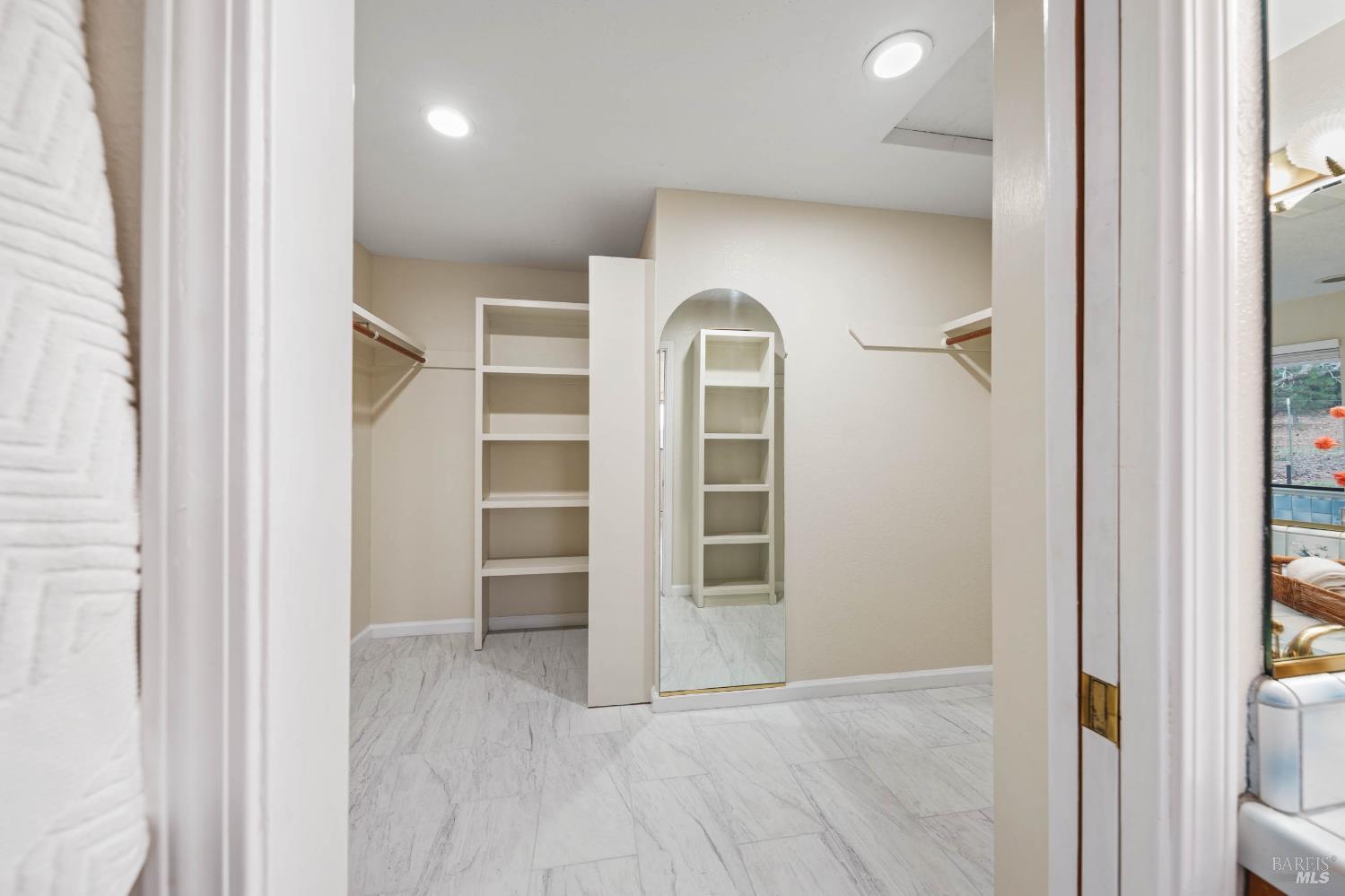 Detail Gallery Image 32 of 74 For 8700 Red Hills Rd, Kelseyville,  CA 95451 - 5 Beds | 3 Baths