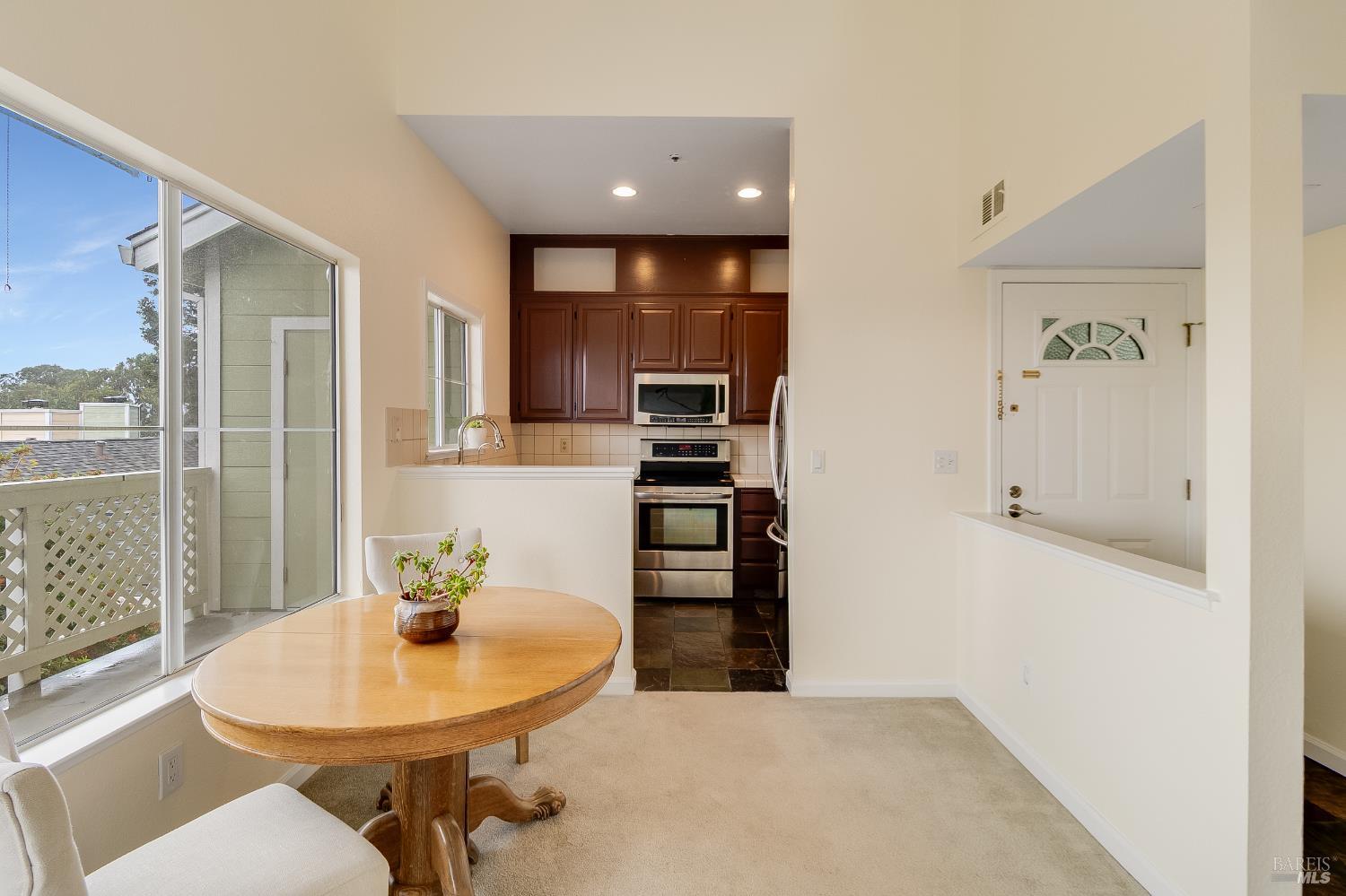 Detail Gallery Image 25 of 63 For 735 Buchanan St #221,  Benicia,  CA 94510 - 1 Beds | 1 Baths