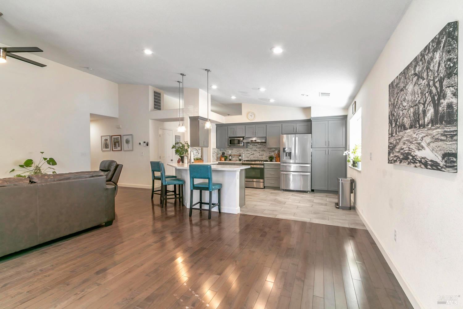 Detail Gallery Image 20 of 46 For 3257 Vista Del Lago Way, Fairfield,  CA 94533 - 4 Beds | 2 Baths