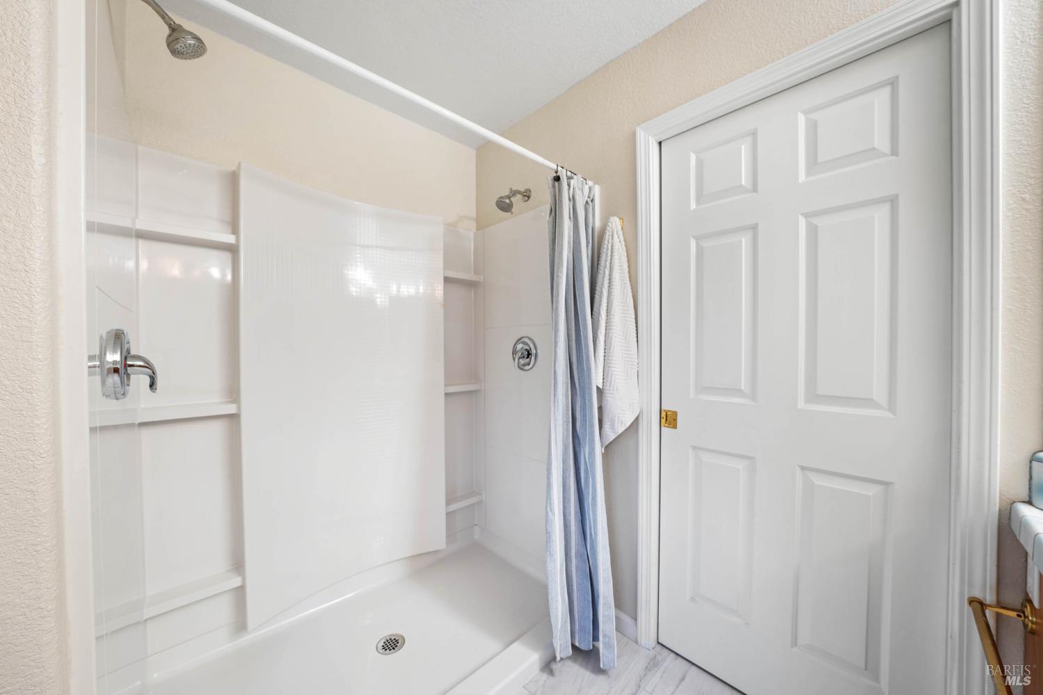 Detail Gallery Image 31 of 74 For 8700 Red Hills Rd, Kelseyville,  CA 95451 - 5 Beds | 3 Baths