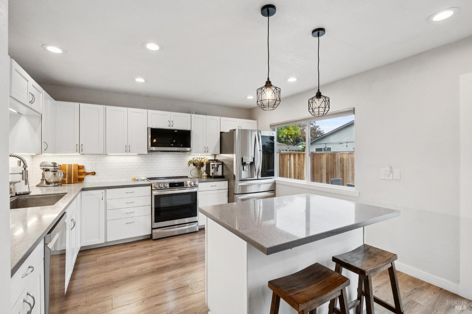 Detail Gallery Image 11 of 76 For 831 Heath Ct, Fairfield,  CA 94533 - 4 Beds | 2 Baths