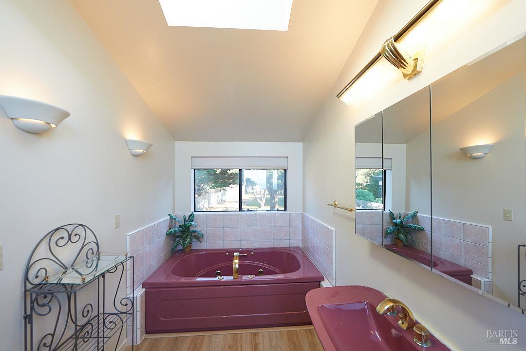 Detail Gallery Image 20 of 36 For 30200 N Hwy 1 Hwy, Fort Bragg,  CA 95437 - 2 Beds | 2 Baths