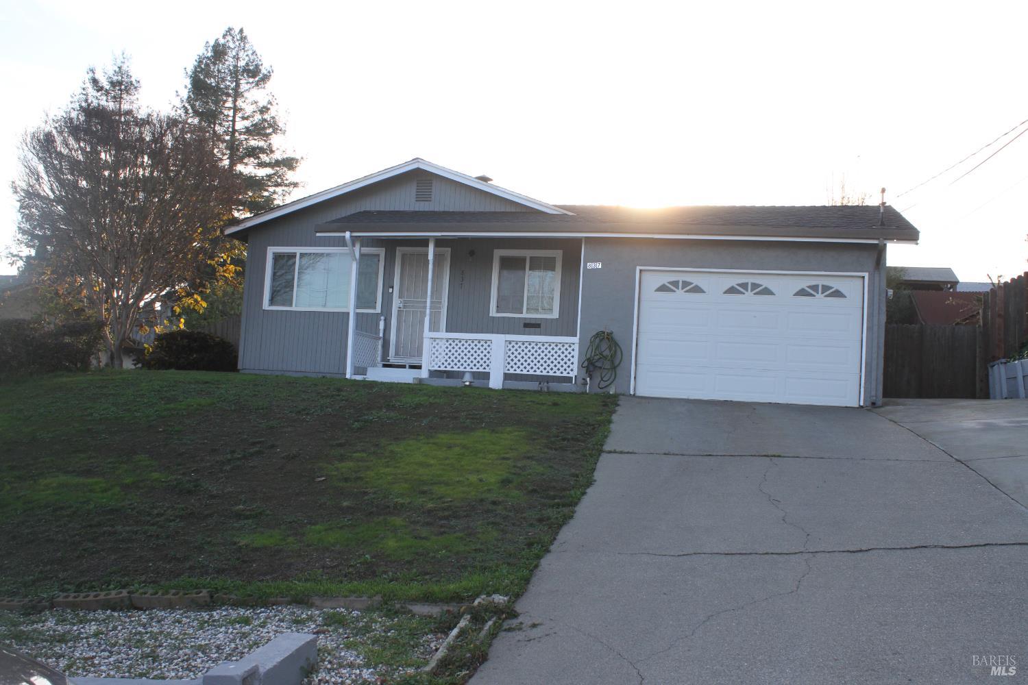 Detail Gallery Image 2 of 17 For 837 6th St, Vallejo,  CA 94590 - 3 Beds | 2 Baths