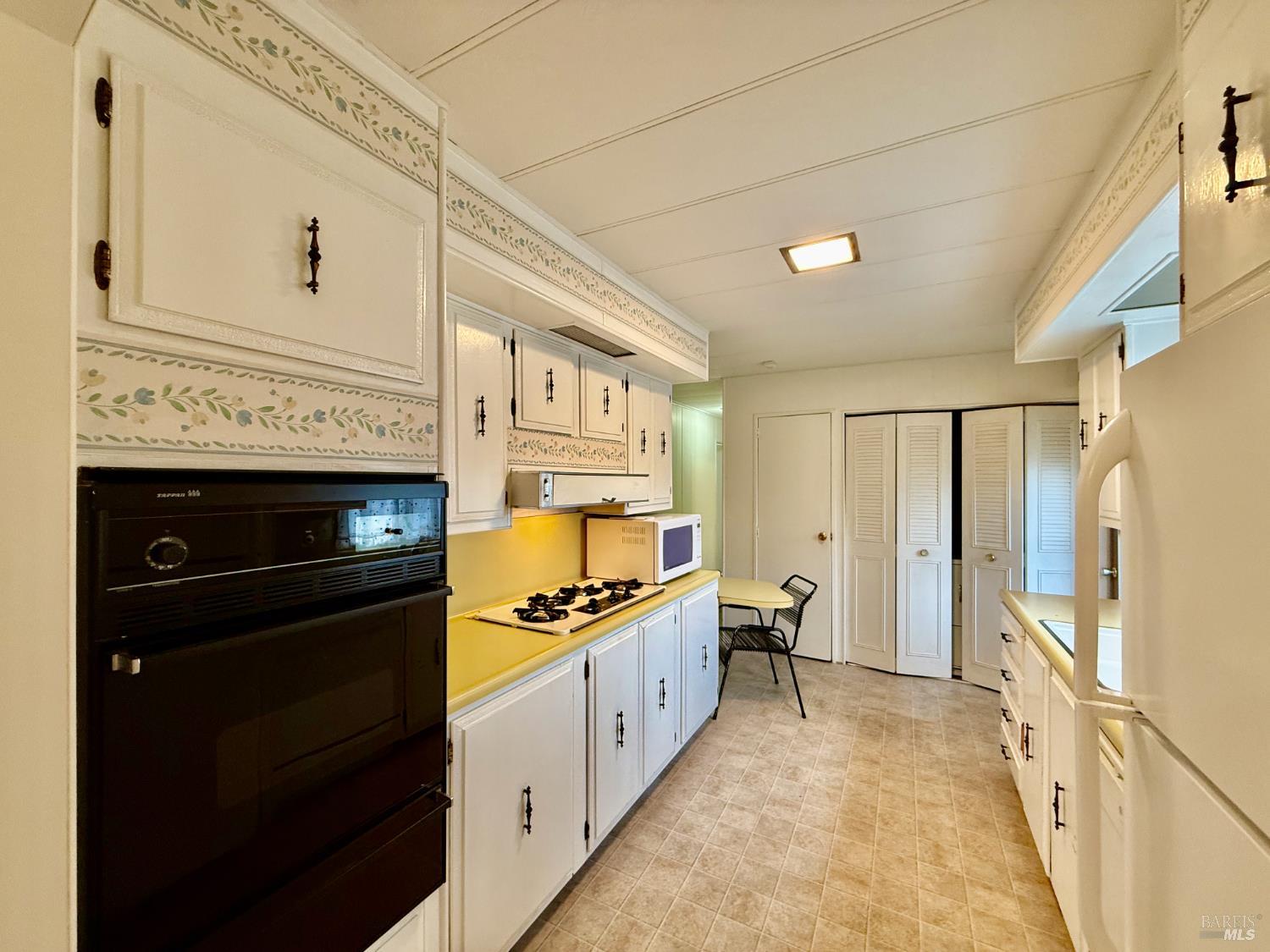 Detail Gallery Image 13 of 36 For 21 Sequoia Cir, Santa Rosa,  CA 95401 - 2 Beds | 2 Baths