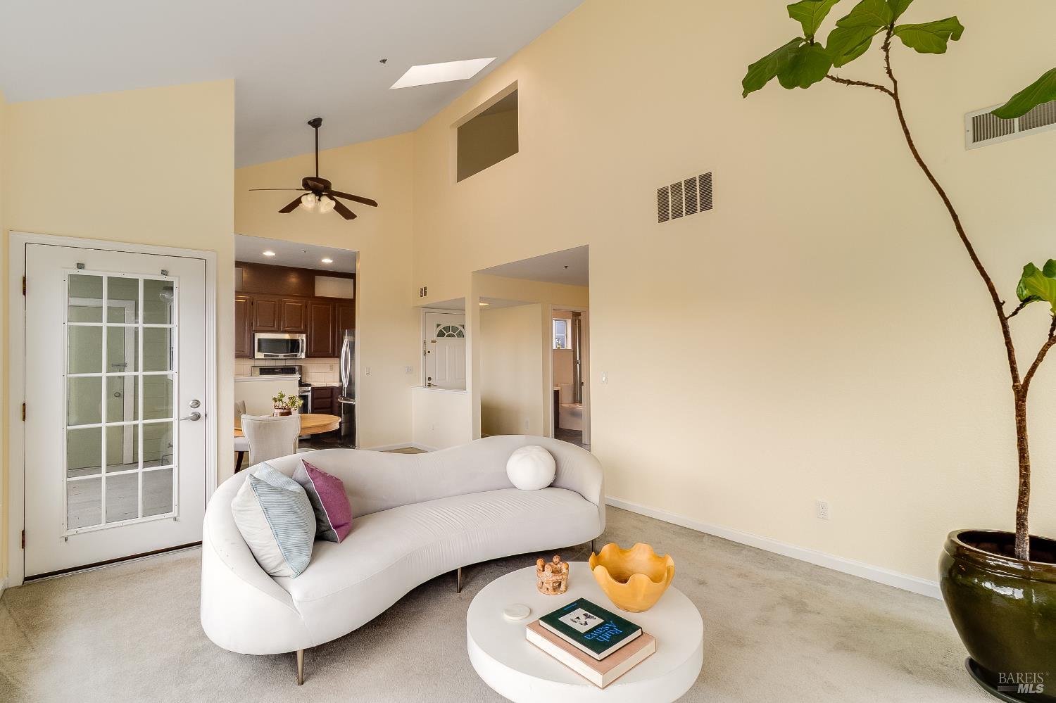 Detail Gallery Image 22 of 63 For 735 Buchanan St #221,  Benicia,  CA 94510 - 1 Beds | 1 Baths