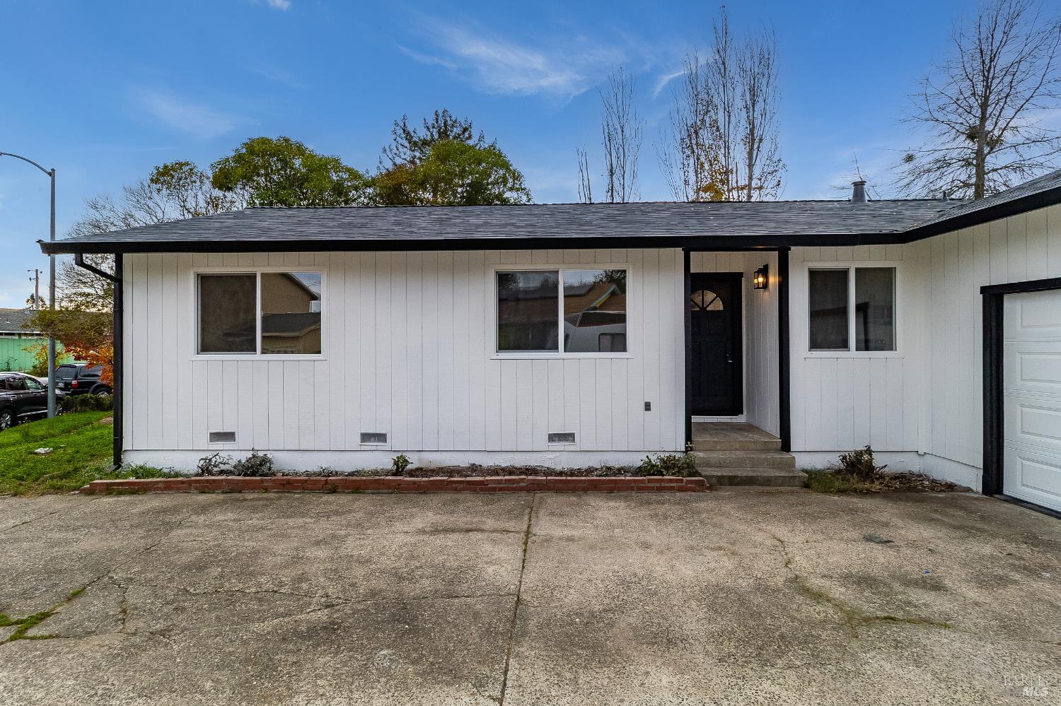 Detail Gallery Image 4 of 27 For 30 Cherokee Ct, Santa Rosa,  CA 95403 - 3 Beds | 2 Baths