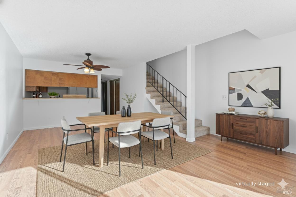 Detail Gallery Image 17 of 41 For 11 Creekwood Sqr, Rohnert Park,  CA 94928 - 3 Beds | 2 Baths