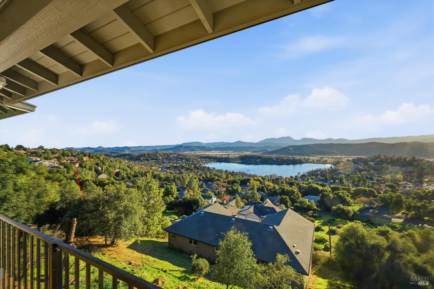 Detail Gallery Image 16 of 51 For 18750 Fernwood Rd, Hidden Valley Lake,  CA 95467 - 3 Beds | 3/1 Baths