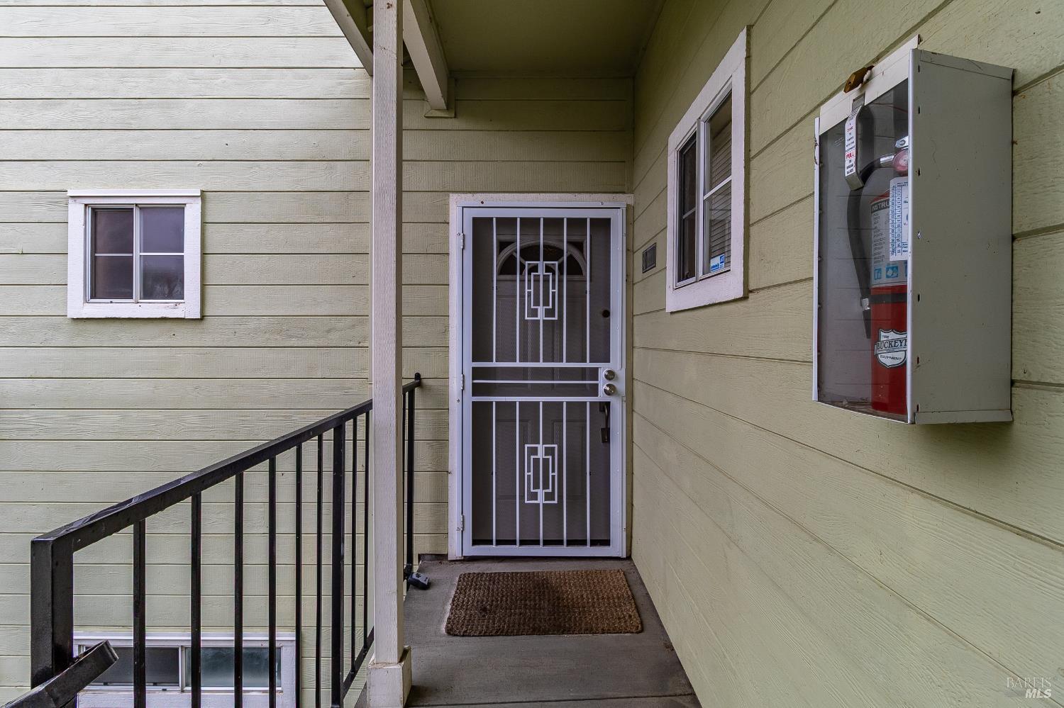 Detail Gallery Image 4 of 63 For 735 Buchanan St #221,  Benicia,  CA 94510 - 1 Beds | 1 Baths