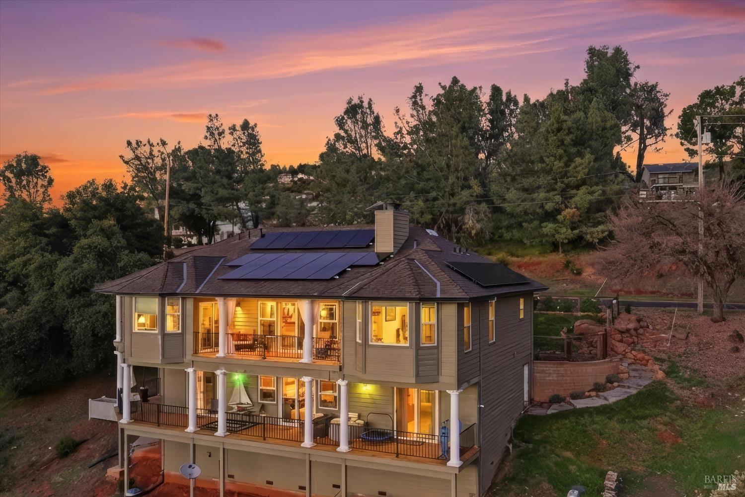 Detail Gallery Image 4 of 51 For 18750 Fernwood Rd, Hidden Valley Lake,  CA 95467 - 3 Beds | 3/1 Baths