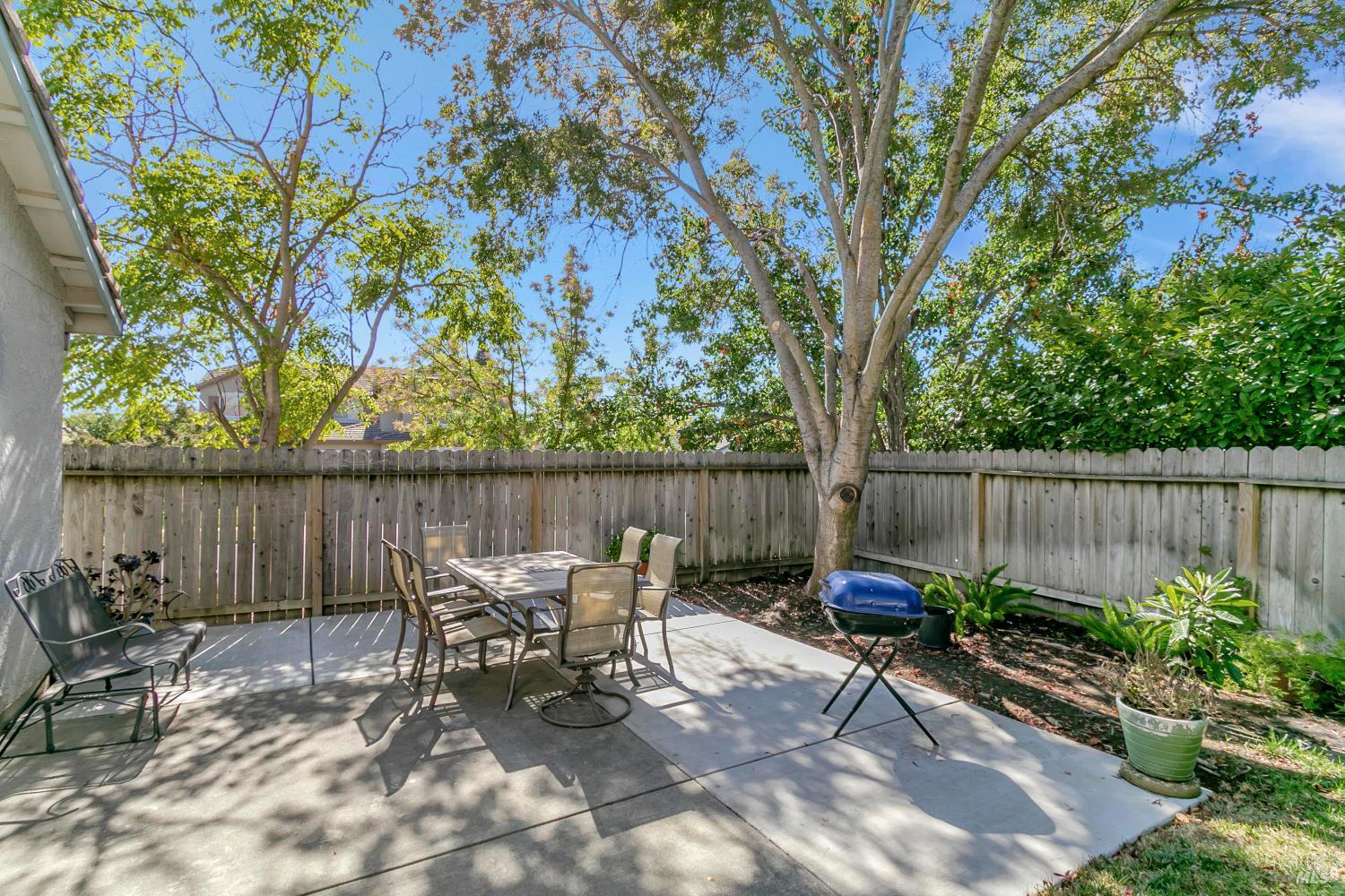 Detail Gallery Image 40 of 46 For 3257 Vista Del Lago Way, Fairfield,  CA 94533 - 4 Beds | 2 Baths