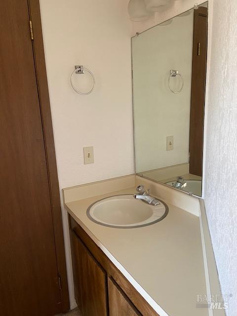 Detail Gallery Image 20 of 25 For 1565 Parkway Dr, Rohnert Park,  CA 94928 - 3 Beds | 1/1 Baths