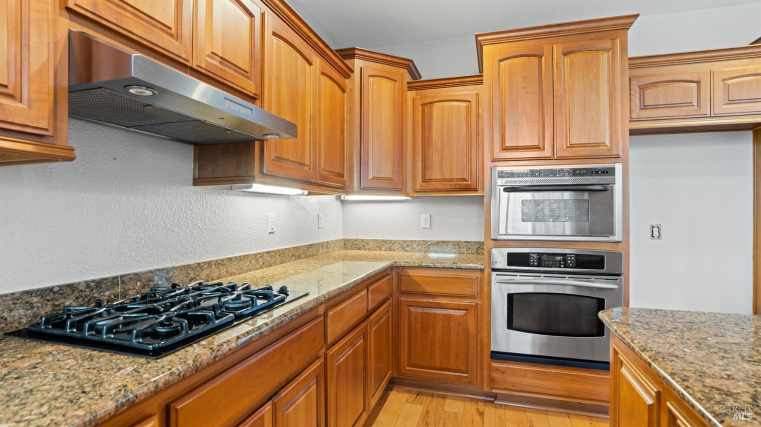 Detail Gallery Image 15 of 59 For 1006 Champion Pl, Vacaville,  CA 95687 - 4 Beds | 2 Baths