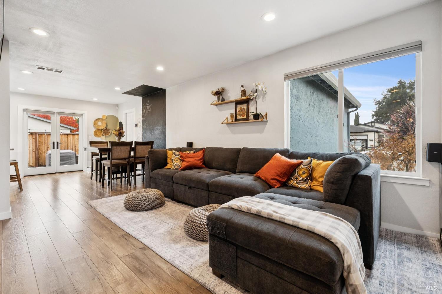 Detail Gallery Image 3 of 76 For 831 Heath Ct, Fairfield,  CA 94533 - 4 Beds | 2 Baths