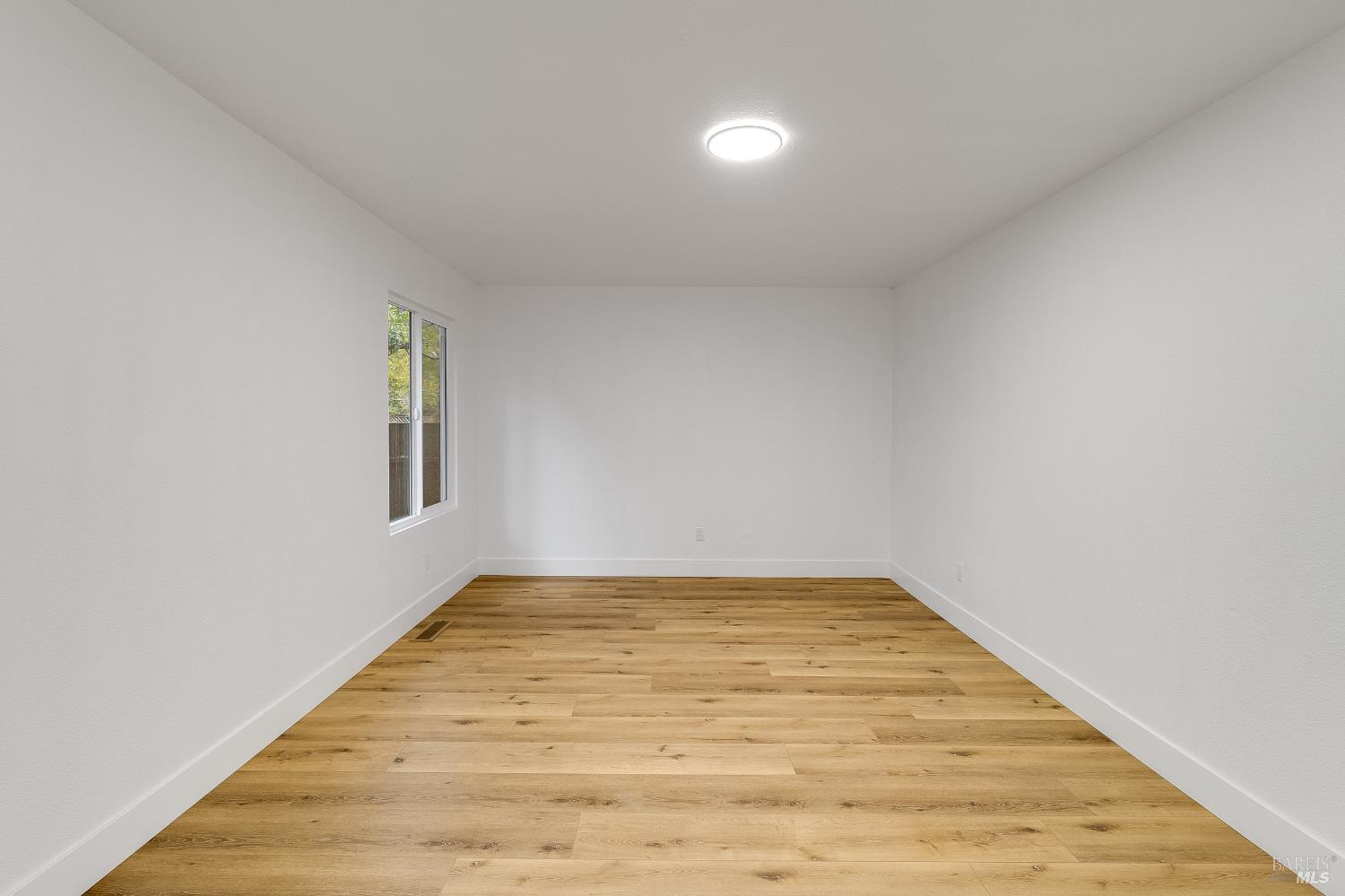 Detail Gallery Image 16 of 27 For 30 Cherokee Ct, Santa Rosa,  CA 95403 - 3 Beds | 2 Baths