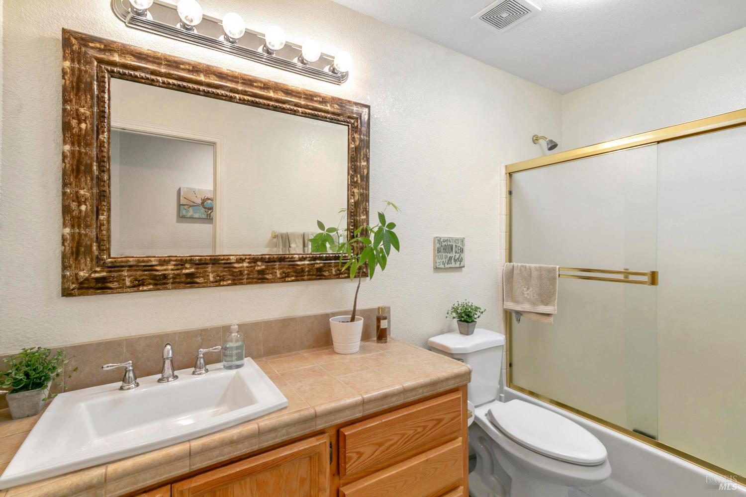 Detail Gallery Image 32 of 46 For 3257 Vista Del Lago Way, Fairfield,  CA 94533 - 4 Beds | 2 Baths