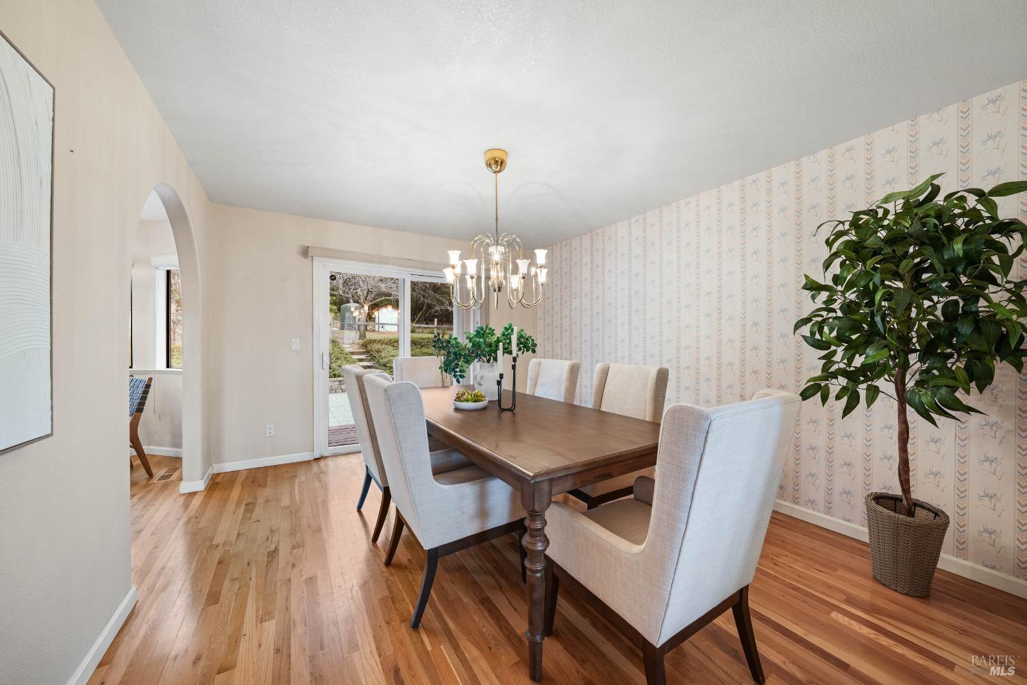 Detail Gallery Image 11 of 74 For 8700 Red Hills Rd, Kelseyville,  CA 95451 - 5 Beds | 3 Baths