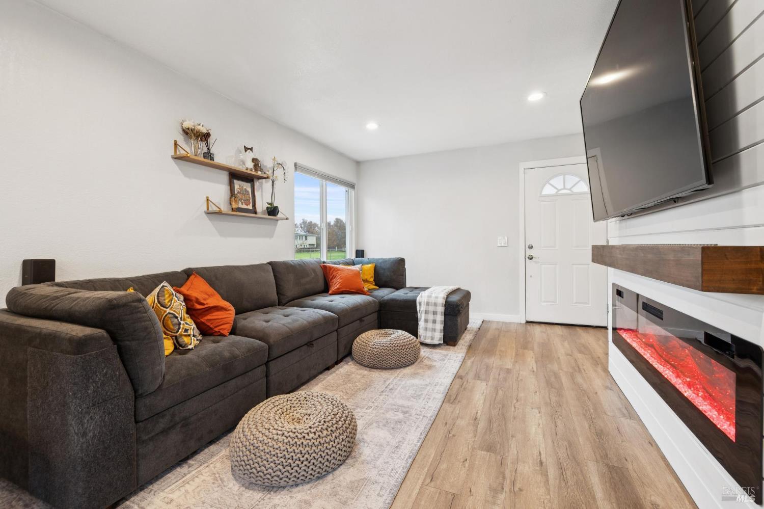 Detail Gallery Image 5 of 76 For 831 Heath Ct, Fairfield,  CA 94533 - 4 Beds | 2 Baths