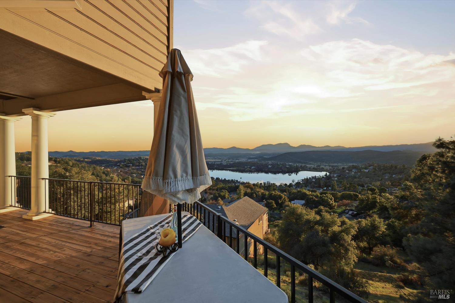 Detail Gallery Image 45 of 51 For 18750 Fernwood Rd, Hidden Valley Lake,  CA 95467 - 3 Beds | 3/1 Baths