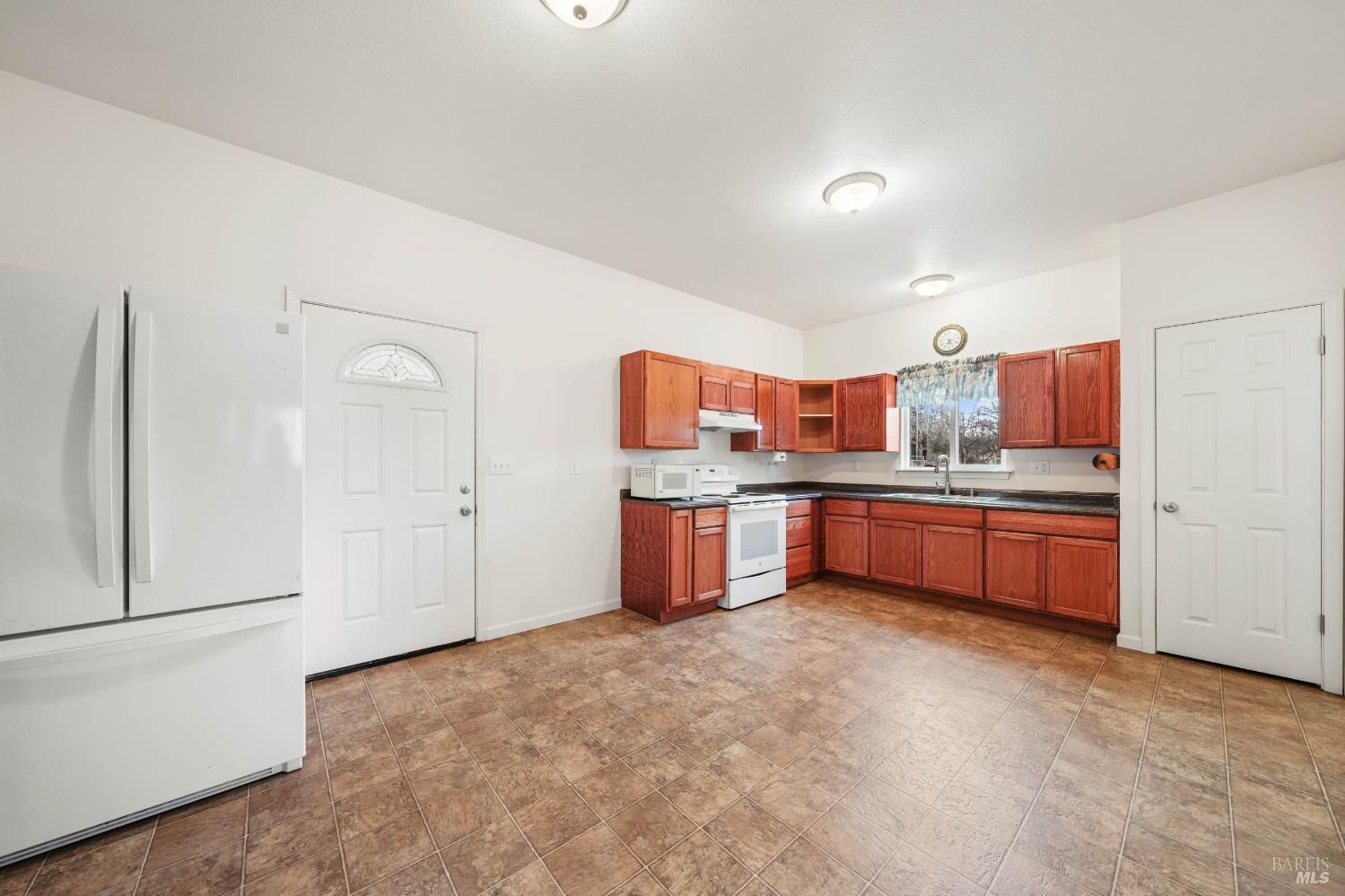 Detail Gallery Image 35 of 74 For 8700 Red Hills Rd, Kelseyville,  CA 95451 - 5 Beds | 3 Baths