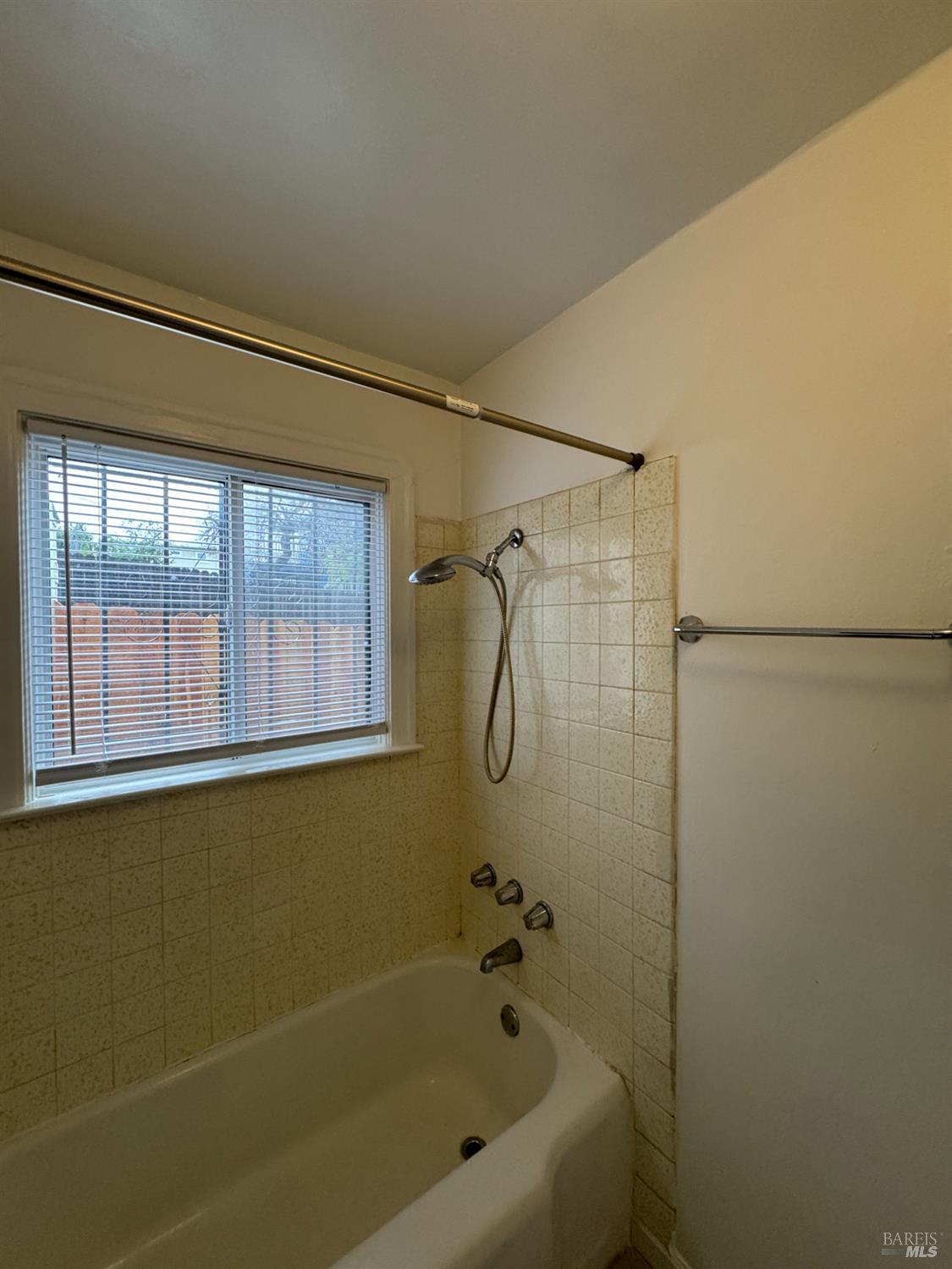 Detail Gallery Image 12 of 19 For 318 Capitol St, Vallejo,  CA 94590 - 0 Beds | 1 Baths