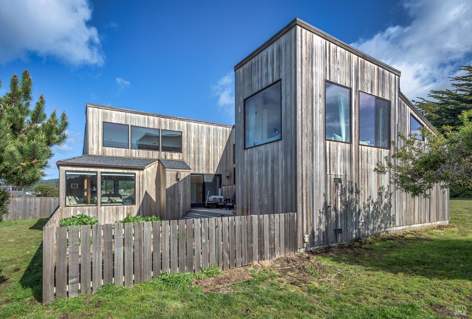 Detail Gallery Image 46 of 52 For 122 Masthead Reach Unkn, The Sea Ranch,  CA 95497 - 2 Beds | 2 Baths