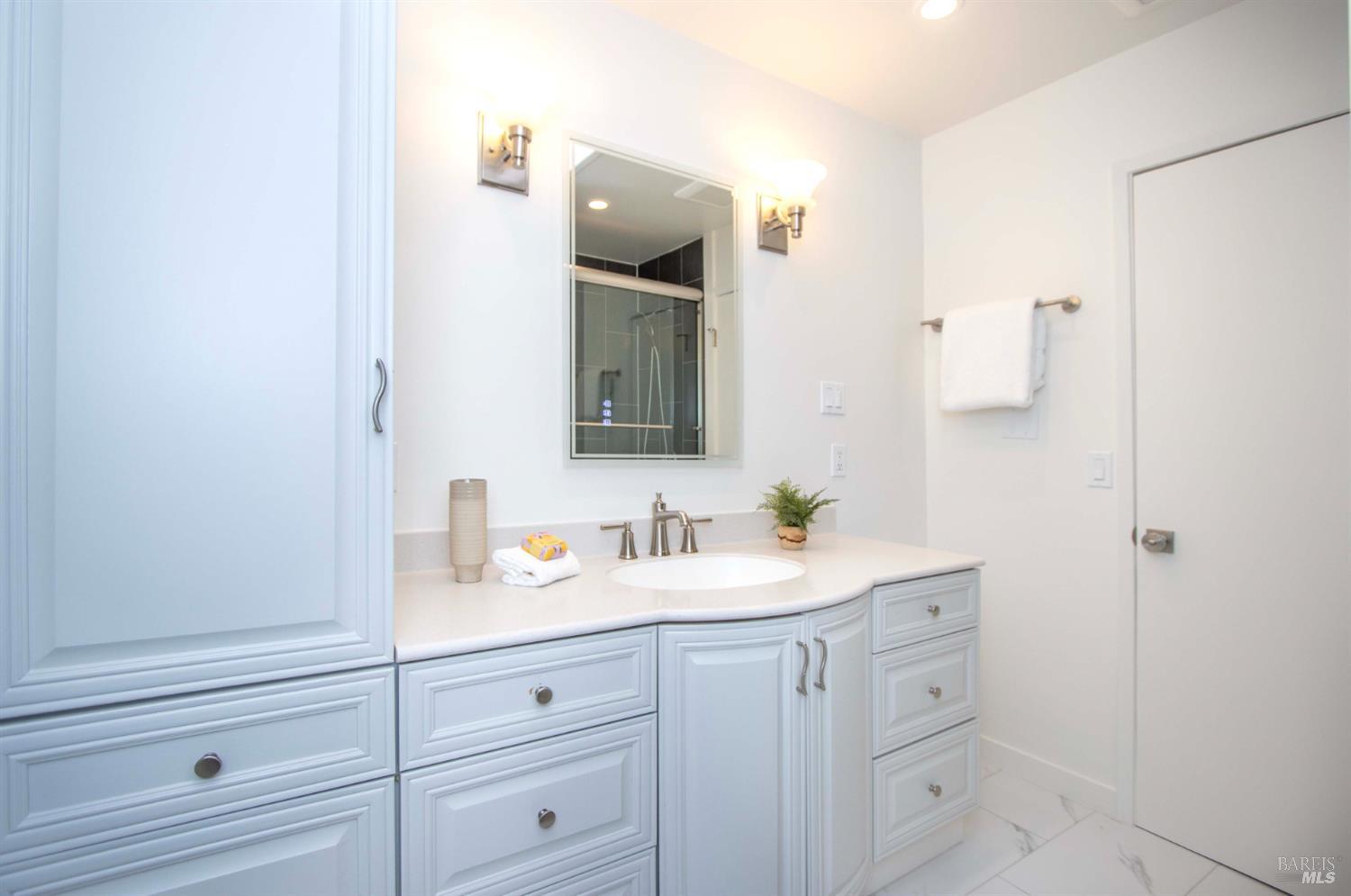 Detail Gallery Image 28 of 51 For 235 Knollwood Dr, San Rafael,  CA 94901 - 3 Beds | 2/1 Baths