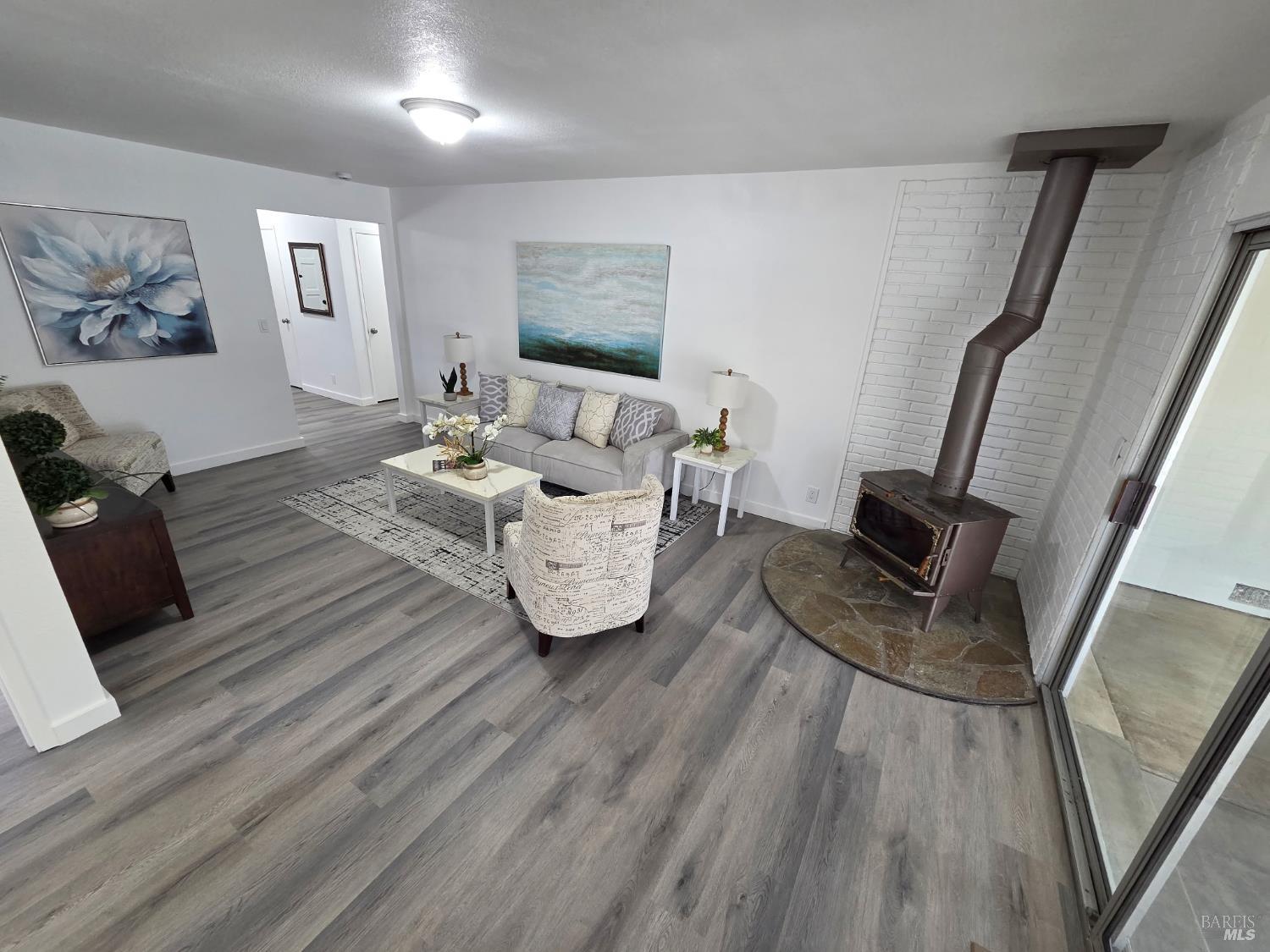 Detail Gallery Image 5 of 45 For 122 Carlsbad Cir, Vacaville,  CA 95687 - 3 Beds | 2 Baths