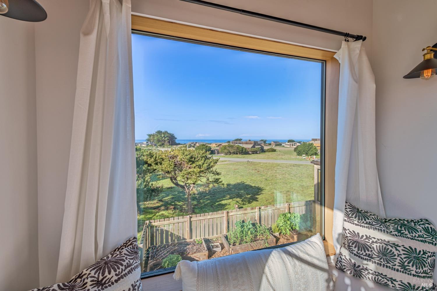 Detail Gallery Image 21 of 52 For 122 Masthead Reach Unkn, The Sea Ranch,  CA 95497 - 2 Beds | 2 Baths