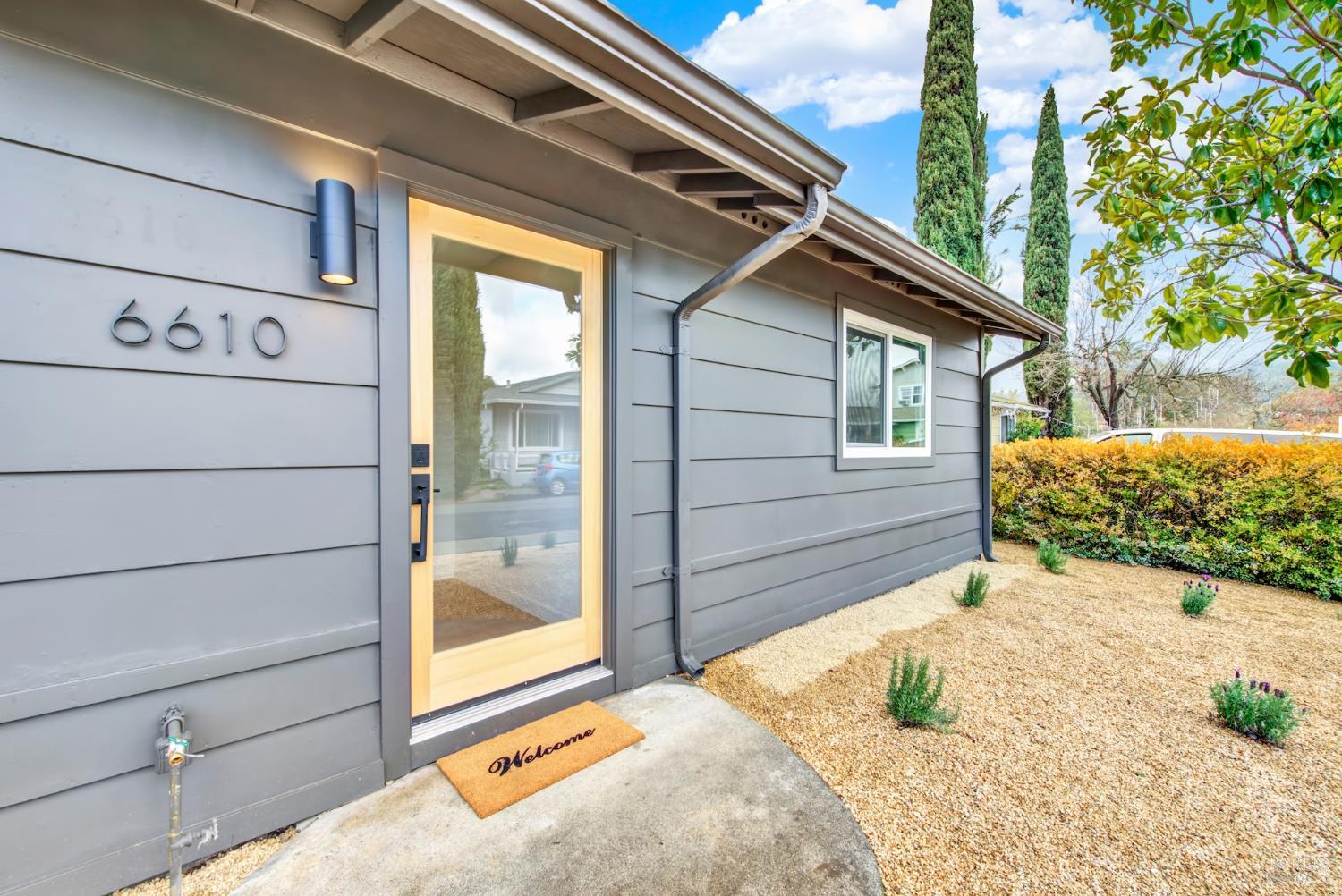 Detail Gallery Image 4 of 34 For 6610 Oak Leaf Ct, Yountville,  CA 94599 - 2 Beds | 1 Baths