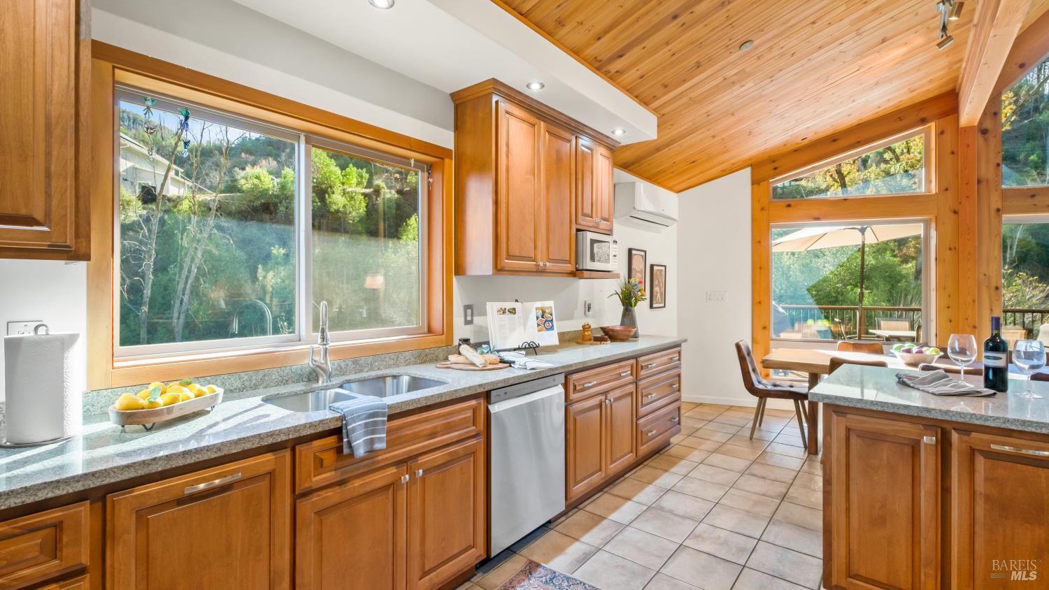 Detail Gallery Image 9 of 70 For 11081 Van Dorn Reservoir Rd #1,  Middletown,  CA 95461 - 3 Beds | 2 Baths