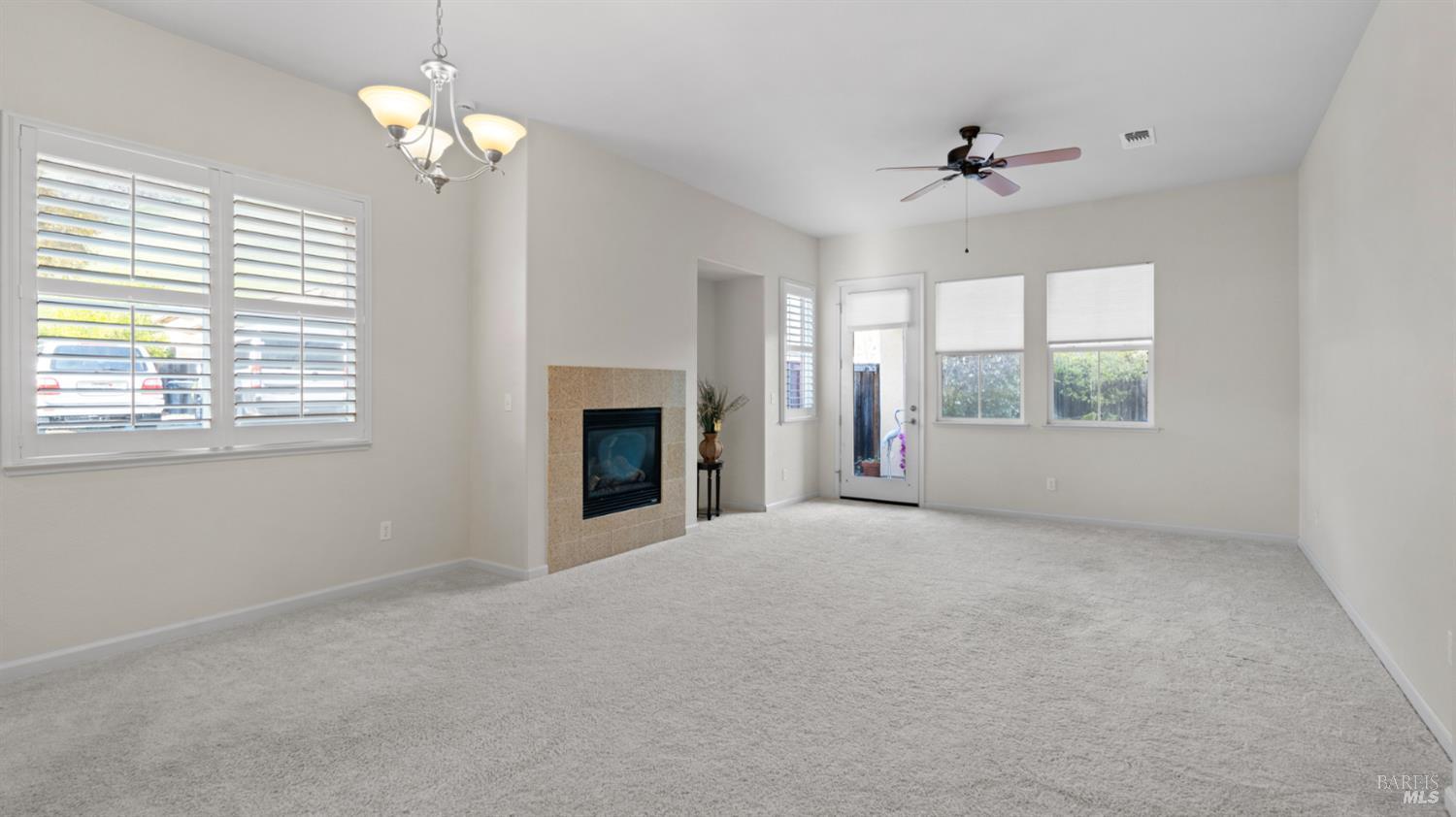 Detail Gallery Image 7 of 40 For 3291 Inwood Pl, Fairfield,  CA 94534 - 2 Beds | 2 Baths