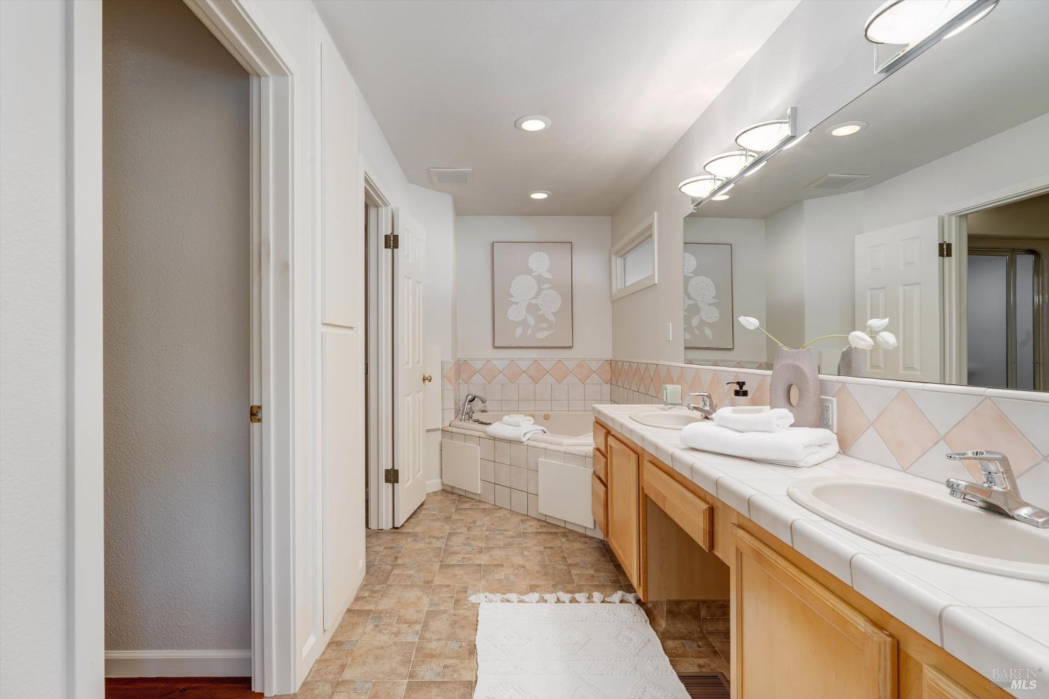 Detail Gallery Image 32 of 55 For 466 Pratt Ave, Saint Helena,  CA 94574 - 4 Beds | 4/1 Baths