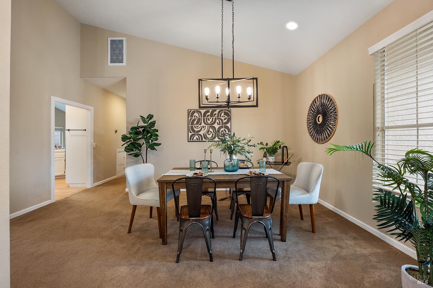 Detail Gallery Image 6 of 46 For 5432 Shallows Pl, Santa Rosa,  CA 95409 - 3 Beds | 2 Baths