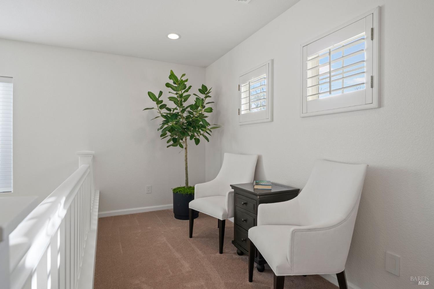 Detail Gallery Image 31 of 69 For 46 Waterbury Ln, Novato,  CA 94949 - 4 Beds | 2/1 Baths