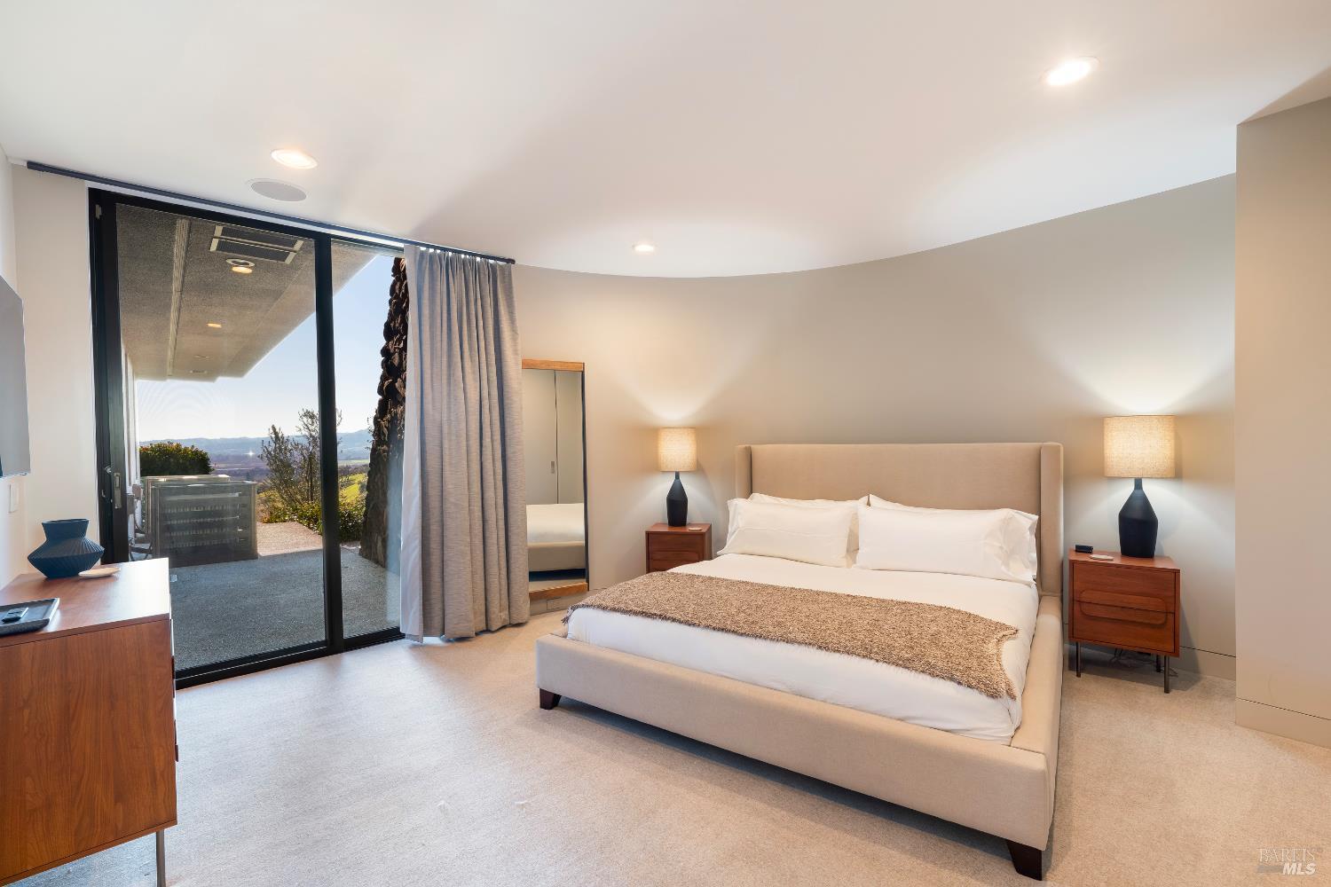 Detail Gallery Image 31 of 42 For 2100 Old Soda Springs Rd, Napa,  CA 94558 - 5 Beds | 5/1 Baths