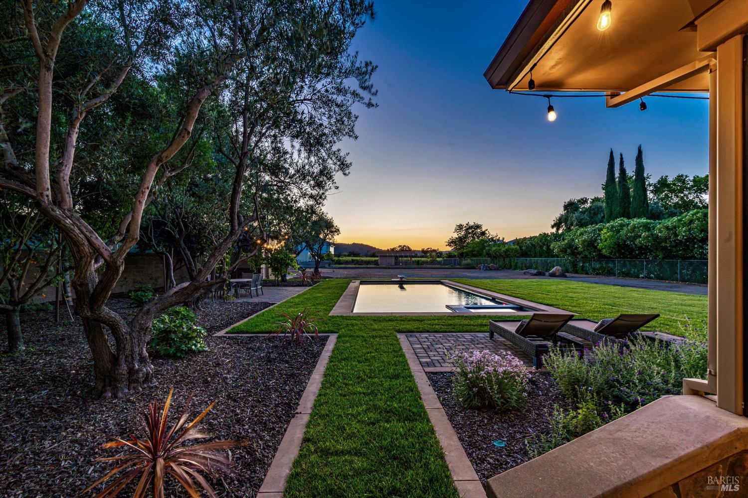 Detail Gallery Image 3 of 55 For 466 Pratt Ave, Saint Helena,  CA 94574 - 4 Beds | 4/1 Baths